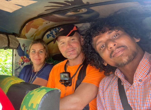 sri lanka tour guide